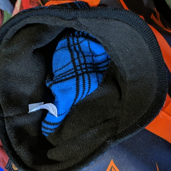 NWOT Marmot Brimmed Beanie - Picture 2 of 2